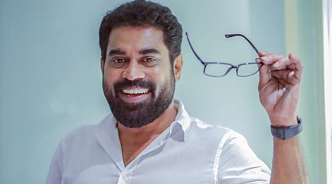 ’விக்ரம் 62’ மூலம் தமிழில் அறிமுகமாகும் சுராஜ் வெஞ்சரமூடு