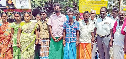கணவரை இழந்த பெண்ணுக்கு மறுமணம் செய்ததால் 7 குடும்பத்தினர் ஊரைவிட்டு ஒதுக்கிவைப்பு @ விருதுநகர்