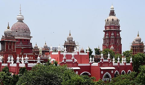 தமிழை வழக்காடு மொழியாக்க தீர்மானம்; வழக்கறிஞர்களின் உண்ணாவிரத போராட்டம் ஒத்திவைப்பு: அரசின் உறுதிமொழி ஏற்பு