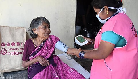 குடியிருப்பு நலச் சங்கங்கள் ஒத்துழைப்புடன் மக்களைத் தேடி மருத்துவம் திட்டத்தை செயல்படுத்த முடிவு: பொது சுகாதாரத் துறை இயக்குநர்