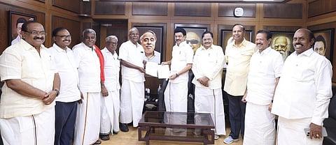 தொகுதிப் பங்கீடு | சிபிஎம்-க்கு மதுரை, திண்டுக்கல்; சிபிஐ-க்கு நாகை, திருப்பூர் ஒதுக்கீடு