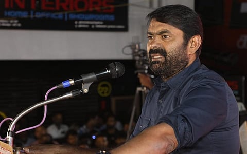 வேட்பாளர் அறிமுக கூட்டத்தில் சின்னத்தை வெளியிட நாம் தமிழர் கட்சி முடிவு