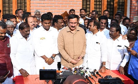 பாஜக - பாமக இடையிலான கூட்டணி ஒப்பந்தம் கையெழுத்தான பிறகு செய்தியாளர்களை சந்தித்த பாமக தலைவர் அன்புமணி, தமிழக பாஜக தலைவர் அண்ணாமலை | படம்:  சாம்ராஜ்