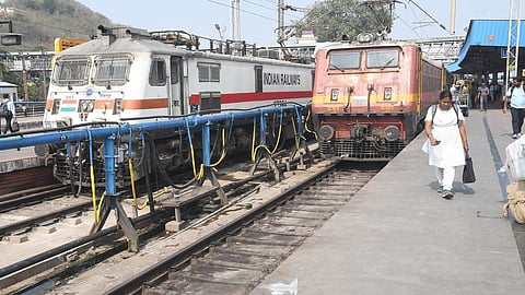 கோடை விடுமுறை சிறப்பு ரயில்களுக்கான கால அட்டவணை தயாரிக்கும் பணி: ரயில்வே அதிகாரிகள் தகவல்
