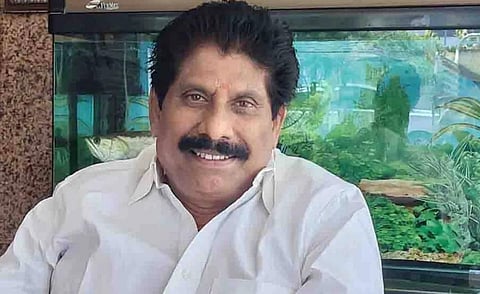 அதிமுக தொண்டர்கள் உரிமை மீட்பு குழுவுக்கும், ஓபிஎஸ் - பாஜக கூட்டணிக்கும் சம்பந்தம் இல்லை: கு.ப.கிருஷ்ணன்