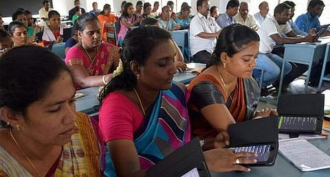 ஆசிரியர் பயிற்சிக்கான தொடக்க கல்வி பட்டயத் தேர்வு: தனித்தேர்வர்கள் ஏப்ரல் 1 முதல் விண்ணப்பிக்கலாம்