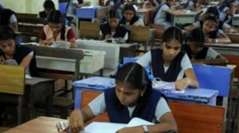 6 முதல் 8-ம் வகுப்பு முழு ஆண்டுத் தேர்வு வினாத்தாள் இணையதளத்தில் இருந்து பதிவிறக்கம் செய்ய வழிகாட்டுதல்