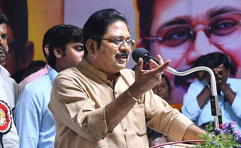 “பெட்ரோல், டீசல் விலை உயர்வால் அத்தியாவசிய பொருட்களின் விலை உயரும் அபாயம்” - தினகரன்