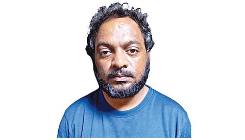 சண்முகம்.