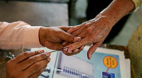 ‘பெண்களுக்கு சம உரிமை’ முழக்கமிடும் நிலையில் தமிழக களத்தில் 8% பெண் வேட்பாளர்களே போட்டி
