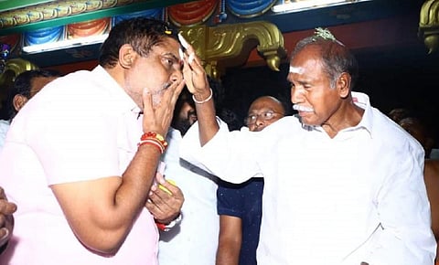 புதுச்சேரி | உள்ளூர் அரசியலை விரும்பிய மருமகனை தேசிய அரசியலுக்கு நகர்த்திய மாமனார்