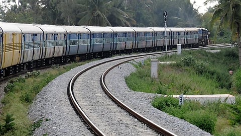 தெற்கு ரயில்வேயில் வேக கட்டுப்பாடுகள் நீக்கம்: 170 எக்ஸ்பிரஸ் ரயில்களின் வேகம் அதிகரிப்பு