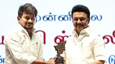 நடத்தை விதிகளை மீறுவதாக முதல்வர் ஸ்டாலின், உதயநிதி மீது புகார்: தேர்தல் ஆணையம் நடவடிக்கை எடுக்க கோரி அதிமுக மனு