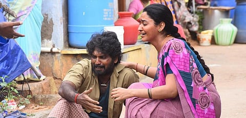 சதுரங்க விளையாட்டு பின்னணியில் ‘நாற்கரப்போர்’
