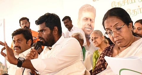 கோவையில் பாஜக மாநிலத் தலைவர் அண்ணாமலை செய்தியாளர்களைச் சந்தித்தார் | படம்: ஜெ.மனோகரன்