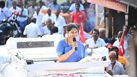 பாஜக ஆட்சியில் மக்களின் உரிமை பறிப்பு: கனிமொழி குற்றச்சாட்டு