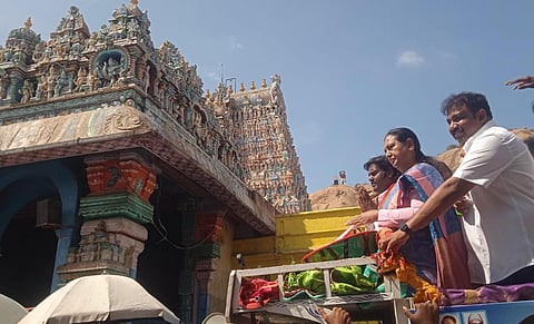  “குடும்பத்துடன் பிழைக்க வரவில்லை; உழைக்க வந்திருக்கிறோம்”  - விஜயபிரபாகரன் பேச்சு @ விருதுநகர்