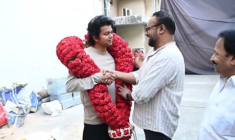 ‘கில்லி’க்கு வரவேற்பு - விஜய்யிடம் விநியோகஸ்தர் நேரில் வைத்த கோரிக்கை!