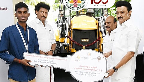 1,303 ஆதிதிராவிட மகளிர், இளைஞர்கள் தொழில் முதலாளிகளாகி சாதனை