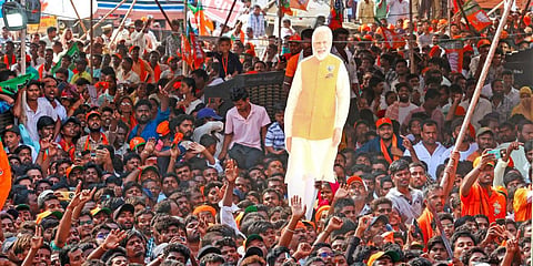 மாற்றுத் திறனாளிகளுக்கு உதவிய பிரதமர் மோடி