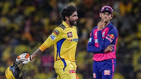 ஃபீல்டிங் இடையூறு... - ஜடேஜா அவுட்டானது குறித்து மைக் ஹஸ்ஸி கருத்து
