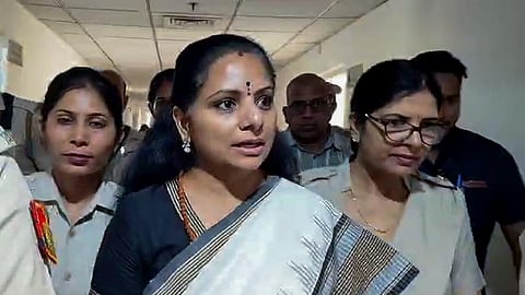 மதுபான கொள்கை ஊழல் வழக்கில் 8000 பக்க குற்றப்பத்திரிகை: கவிதாவுக்கு மே 20 வரை காவல் நீட்டிப்பு