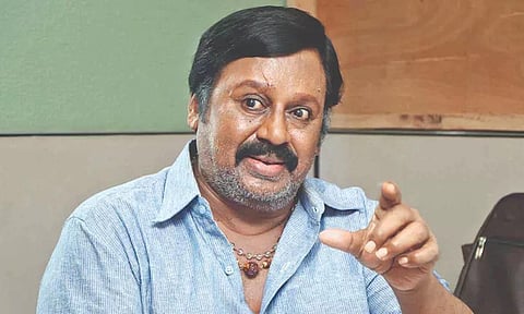 அரசியலில் இருந்து ஒதுங்கி இருக்கிறேன்: ராமராஜன்