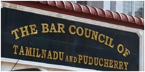 நீதிமன்றங்களின் விடுமுறை குறித்து விமர்சனம்: தமிழ்நாடு, புதுச்சேரி பார் கவுன்சில் கடும் கண்டனம்