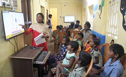 மாணவர்களின் கற்றலை எளிமையாக்க 20,332 அரசுப் பள்ளிகளில் அதிவேக இணைய வசதி: தமிழக அரசு பெருமிதம்