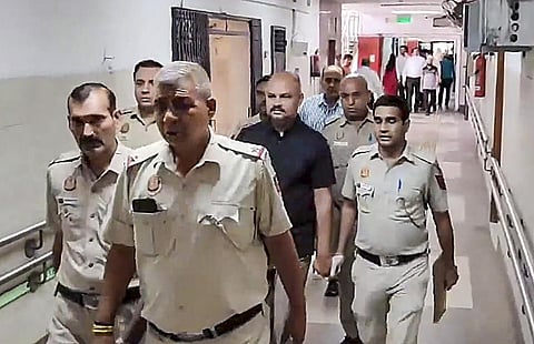 ஸ்வாதி மாலிவால் தாக்கப்பட்ட வழக்கு: கேஜ்ரிவால் உதவியாளருக்கு 14 நாள் காவல்