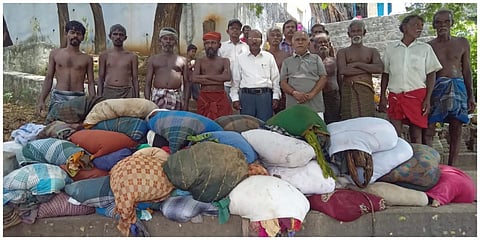 நெல்லை தாமிரபரணி ஆற்றில்  நடைபெற்ற 21 நாள் தூய்மைப் பணிகளின் மூலம்  96 டன் கழிவு துணிகள் அகற்றப்பட்டுள்ளது.