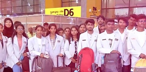 நான் முதல்வன் திட்டத்தின் கீழ் சிறப்பு பயிற்சிக்காக லண்டன் செல்லும் தமிழக கல்லூரி மாணவர்கள்
