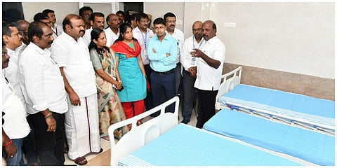 பொள்ளாச்சி  அரசு மருத்துவமனையில் உள் நோயாளிகள்  பிரிவு  கட்டண அறையை அமைச்சர் மா.சுப்பிரமணியம் திறந்து வைத்து பார்வையிட்டார்.  