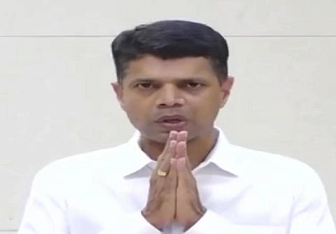 தீவிர அரசியலில் இருந்து விலகுவதாக வி.கே.பாண்டியன் அறிவித்ததன் பின்னணி என்ன?