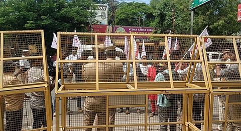 திருச்சி: நீட் தேர்வை ரத்து செய்ய வலியுறுத்தி இந்திய மாணவர் சங்கம் ஆர்ப்பாட்டம்