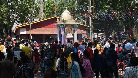 ஜம்முவிலிருந்து 176 பஸ்களில் புறப்பட்ட 5 ஆயிரம் பண்டிட்களுக்கு பலத்த பாதுகாப்பு