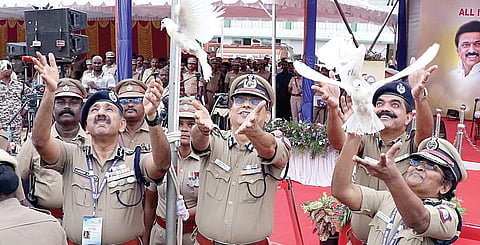 நாட்டிலேயே முதன்முறை; தேசிய பெண் காவலர் துப்பாக்கி சுடும் போட்டி: சென்னையில் டிஜிபி சங்கர் ஜிவால் தொடங்கி வைத்தார் 