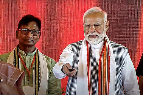 பிஎம் கிசான் திட்டத்தில் விவசாயிகளுக்கு ரூ.20,000 கோடியை பிரதமர் மோடி விடுவித்தார் @ வாராணசி