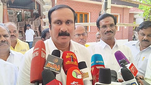 “10.5% இடஒதுக்கீடு தொடர்பாக முதல்வர் பொய்யான தகவல்களை கூறுகிறார்” - அன்புமணி குற்றச்சாட்டு