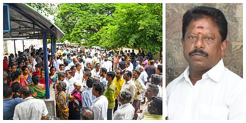 முன்னாள் அதிமுக மண்டல குழு தலைவர் சண்முகத்தின் உறவினர்கள் மற்றும் கட்சியினர் சேலம் அரசு மருத்துவக்கல்லூரி மருத்துவமனையில் குவிந்துள்ளனர் | படங்கள்: எஸ். குரு பிரசாத்