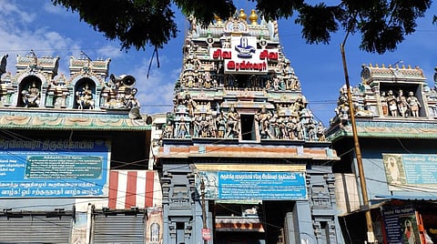 வியாசர்பாடி இரவீஸ்வரர் கோயில் சிவலிங்கத்தின் மேல் சூரிய கதிர்கள் மீண்டும் விழ வைக்க ஏற்பாடு: ரூ.1.98 கோடியில் திருப்பணிகள் தொடக்கம்