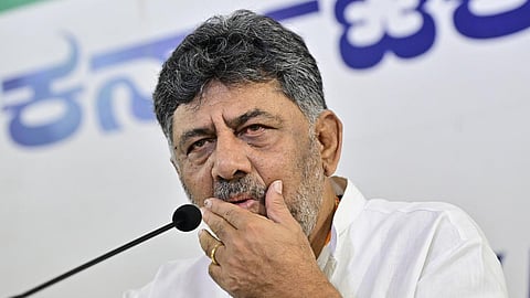 டி.கே.சிவகுமார் மீது சிபிஐ பதிந்த ஊழல் வழக்கை தள்ளுபடி செய்ய உச்ச நீதிமன்றம் மறுப்பு