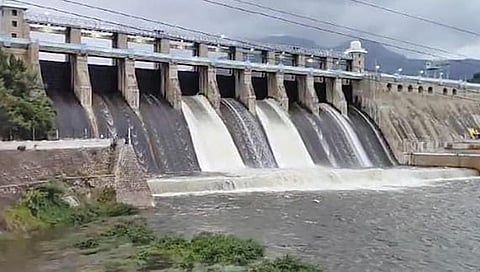 அமராவதி அணையின் முகப்பு தோற்றம்.