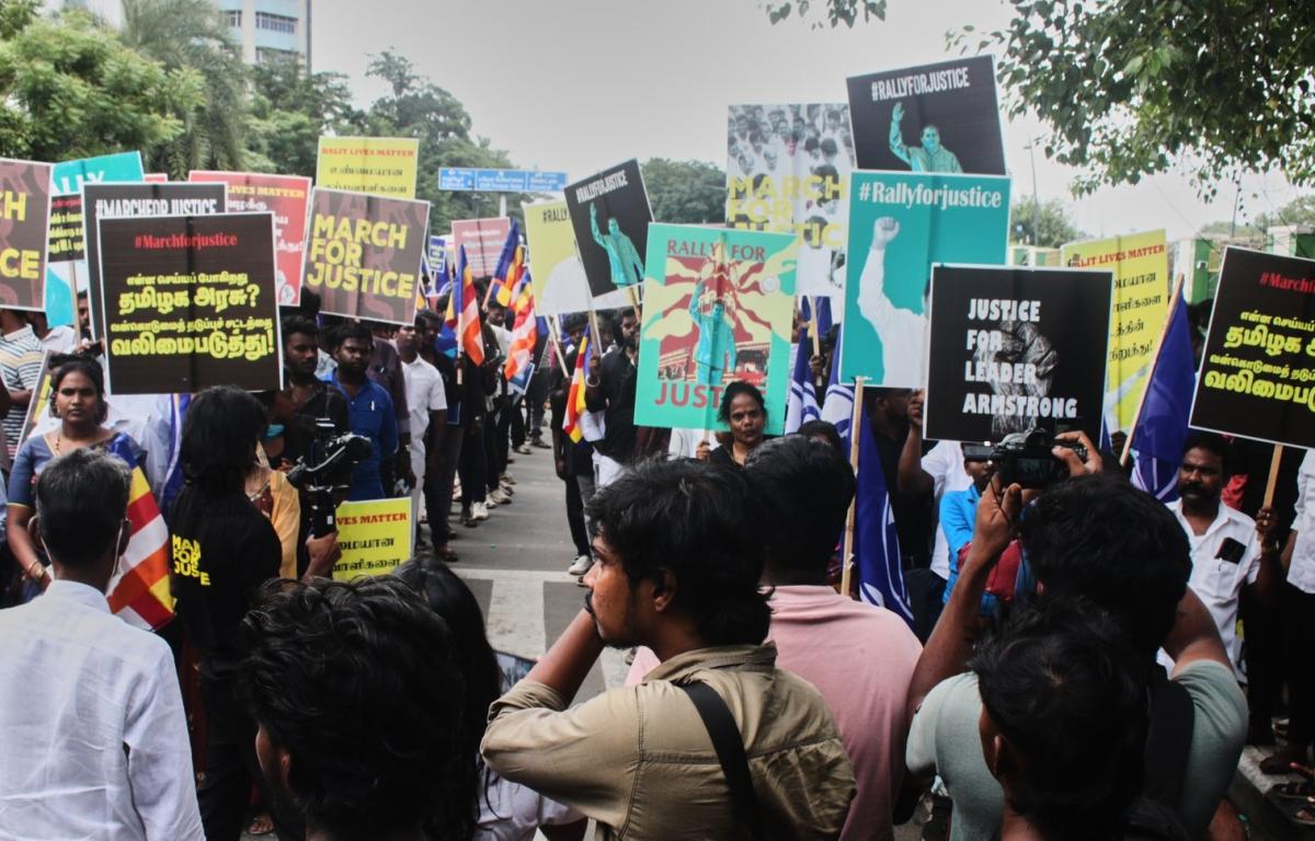 பகுஜன் சமாஜ் கட்சியின் மாநிலத் தலைவர் ஆம்ஸ்ட்ராங் படுகொலைக்கு நீதி கேட்டு நீலம் பண்பாட்டு மையத்தின் சார்பில் சென்னை எழும்பூரில் கண்டனப் பேரணி நடைபெற்றது.