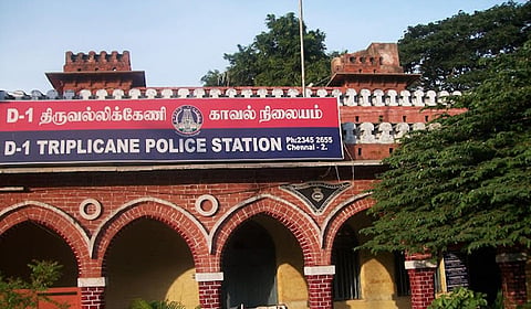 சென்னை | ரேடியோவில் பாடல் ஒலியை குறைக்க சொன்னதால் தகராறு: காவலாளி கொலை