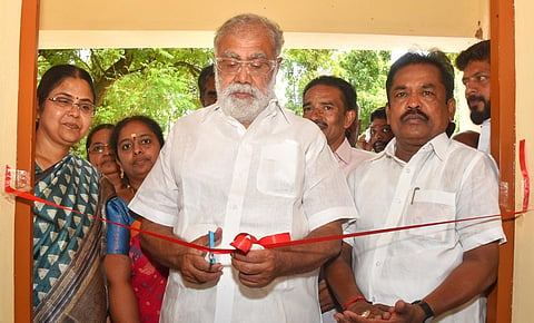 திண்டுக்கல் மாநகராட்சி ஆரம்பப்பள்ளியில் புதிய வகுப்பறைகளை துவக்கிவைத்த அமைச்சர் ஐ.பெரியசாமி
