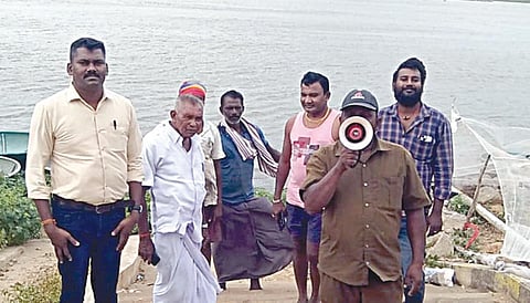 ஒகேனக்கல் காவிரி ஆற்றில் நீர்வரத்து 1 லட்சம் கனஅடியாக அதிகரிப்பு: தமிழகத்தில் 9 மாவட்டங்களில் வெள்ள அபாய எச்சரிக்கை