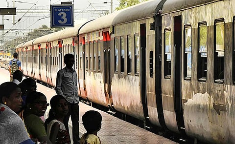தாம்பரம் யார்டில் மேம்பாட்டு பணிகள்: பல்லவன், வைகை, சார்மினார் உட்பட 20 ரயில்களின் சேவை மாற்றம்