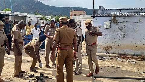 பழைய ஸ்பிரேயர் மோட்டார் வெடித்து வியாபாரி உயிரிழப்பு: போலீஸார் விசாரணை @ கடவூர் 