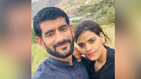 ராஜஸ்தானில் உள்ள காதலனை சந்திக்க எல்லை தாண்டிய பாக். பெண்